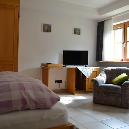 - Gaestehaus Zum Pfaelzerwald 3* 힌터바이덴탈