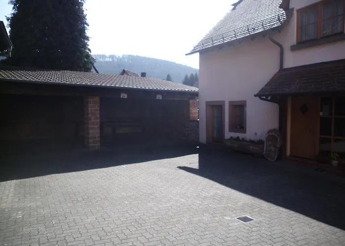 بيت ضيافة - Gaestehaus Zum Pfaelzerwald Hinterweidenthal